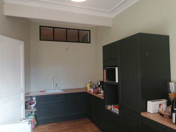Finition thermolaquée Insertion dans le mur Meylan