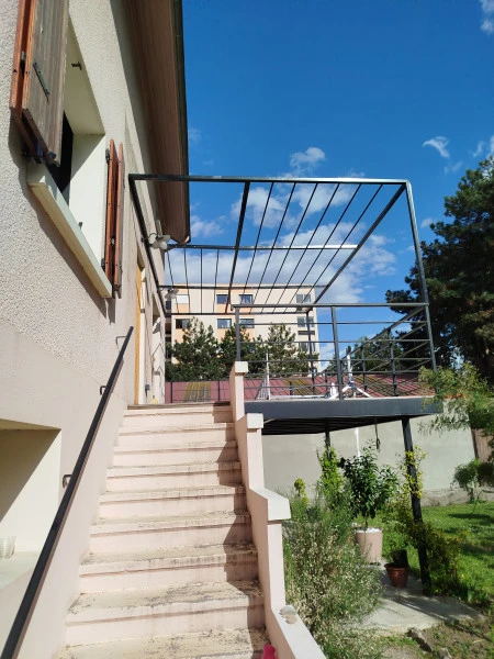 Pergola terasse epoxy noir