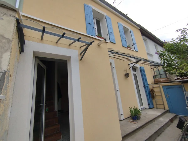 Rénovation et fabrication marquise à l'identique